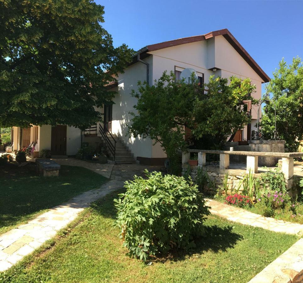 Two-Bedroom Countryside Apartment Marčana Εξωτερικό φωτογραφία